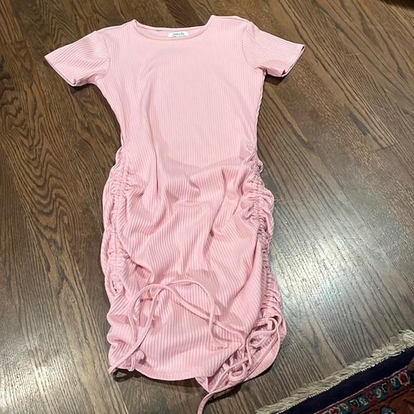 Shades of Rose Brynn Dress - Picture 2 of 3